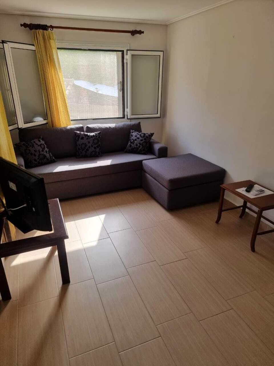 Vasilikí Plaka Beach Resort מראה חיצוני תמונה